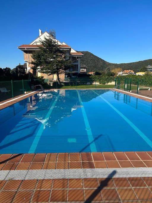 Playa De Berria -Apartamento Con Piscina Y Vistas Al Mar Santoña Exterior foto